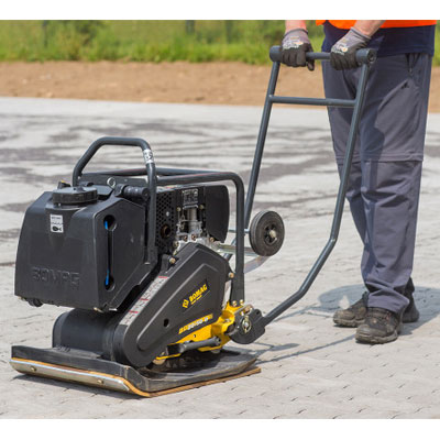 Виброплита Bomag BP 20/50 D (прямоходная) Виброплита Bomag BP 20/50 D (прямоходная)