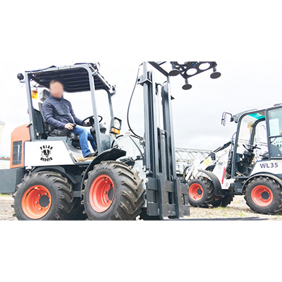 Дизельный погрузчик Polar Badger WL 35B Дизельный погрузчик Polar Badger WL 35B