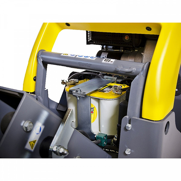 Виброплита реверсивная Atlas Copco LG 504 DEW (550 (75)x900, Hatz 1D81Z) Виброплита реверсивная Atlas Copco LG 504 DEW (550 (75)x900, Hatz 1D81Z)