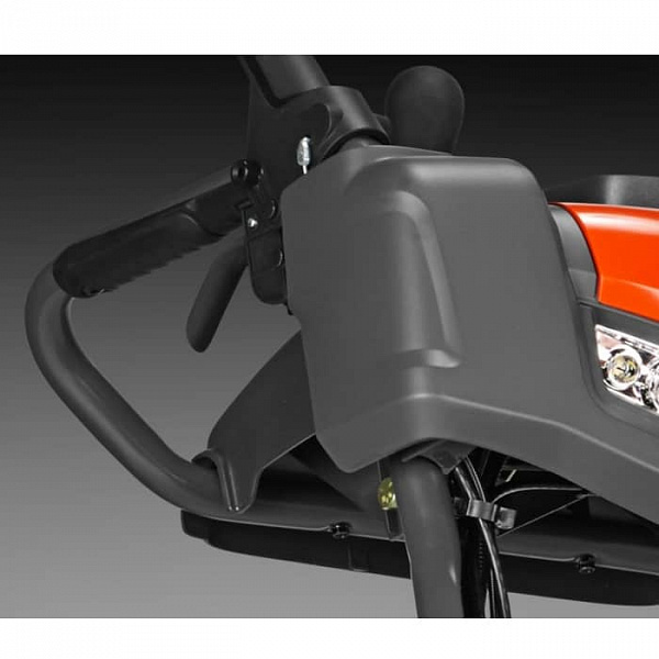 Снегоуборщик бензиновый Husqvarna ST 230P Снегоуборщик бензиновый Husqvarna ST 230P