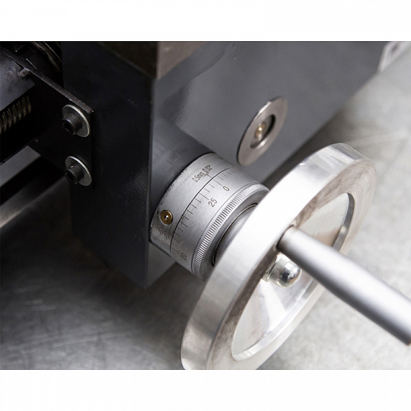 Станок токарный Metal Master MASTERTURN 3360E Станок токарный Metal Master MASTERTURN 3360E