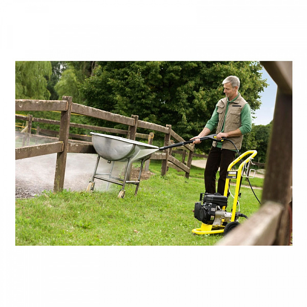 Мойка с бензиновым двигателем Karcher G 4.10 M (1.133-622.0) Мойка с бензиновым двигателем Karcher G 4.10 M (1.133-622.0)