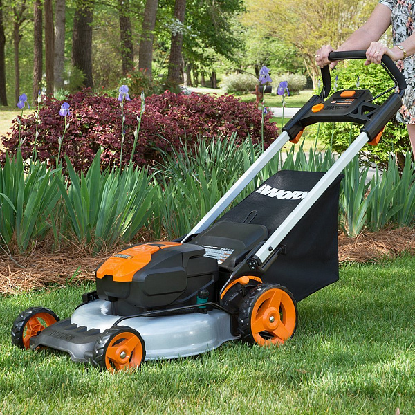 Газонокосилка аккумуляторная WORX WG751E Газонокосилка аккумуляторная WORX WG751E